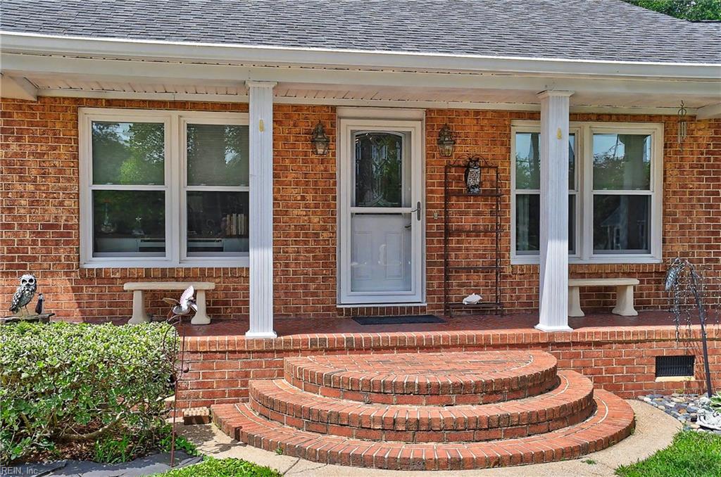 858 Waters Rd Property Photo 3