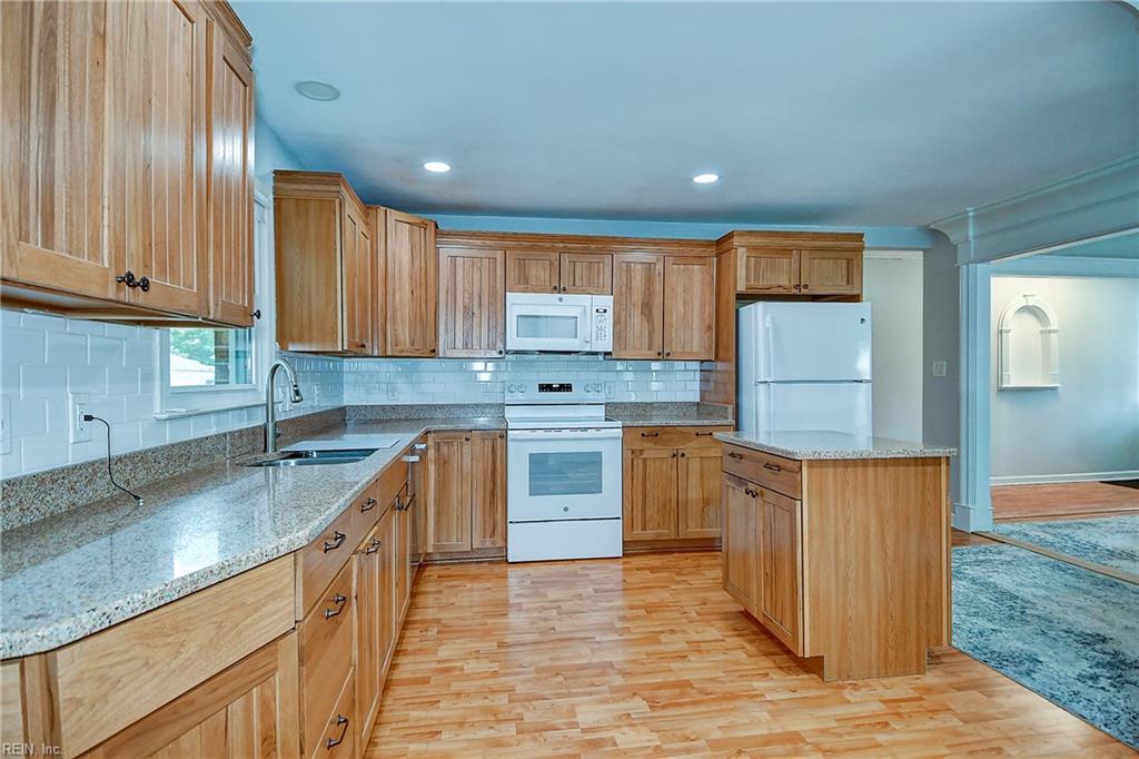 858 Waters Rd Property Photo 15