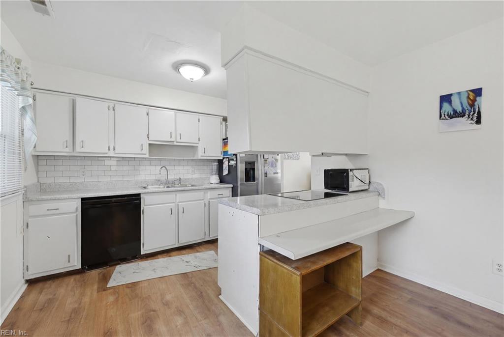5248 Richard Rd Property Photo 9
