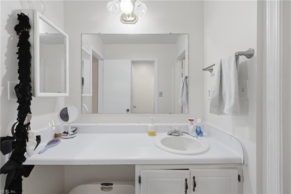 5248 Richard Rd Property Photo 14