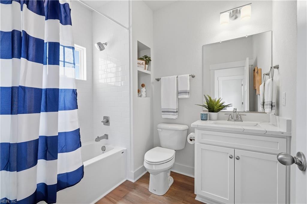 514 25 1/2 St Property Photo 23