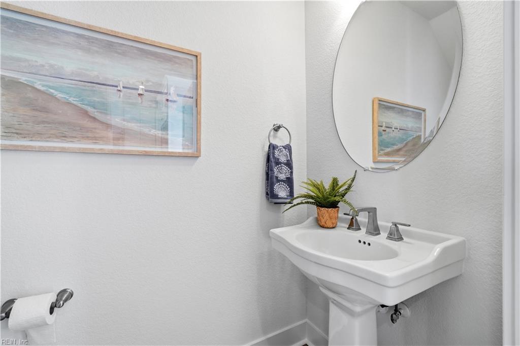 514 25 1/2 St Property Photo 27
