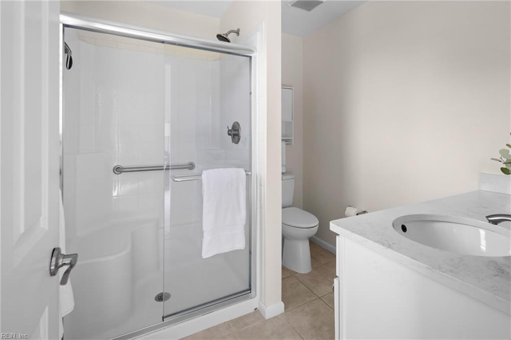 2737 Sandfiddler Rd Property Photo 17