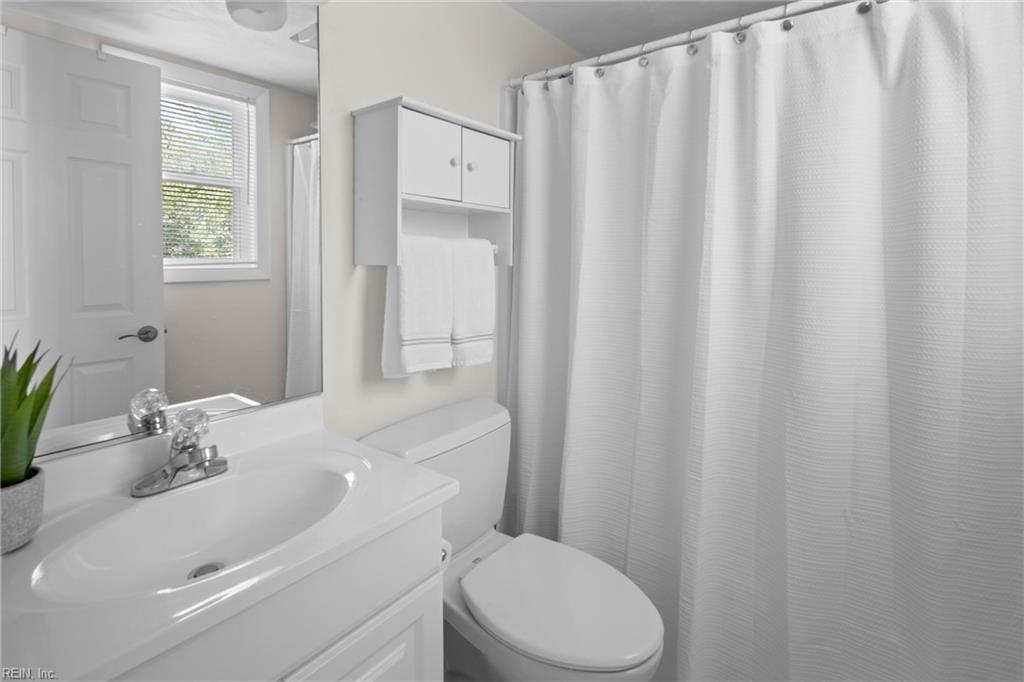 2737 Sandfiddler Rd Property Photo 30