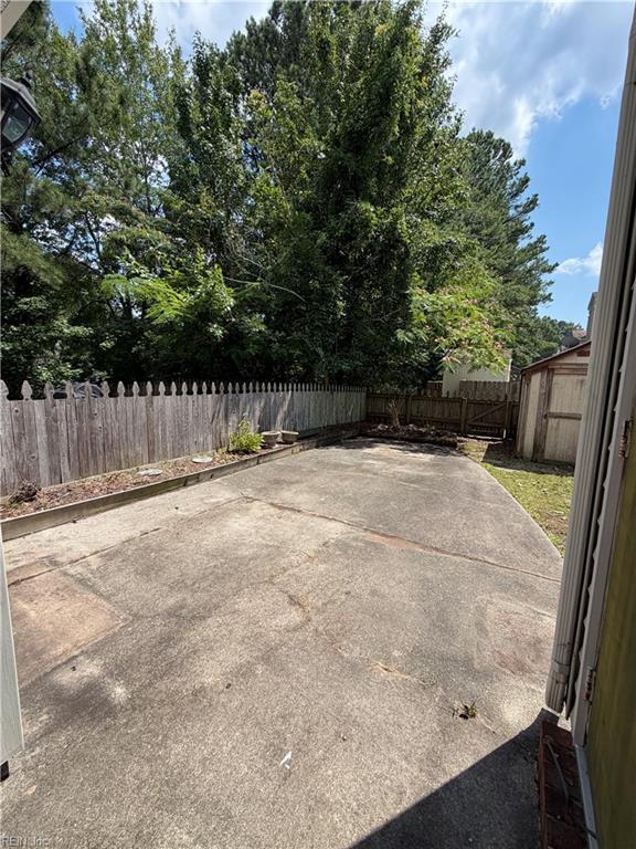 709 Montrose Ct Property Photo 4