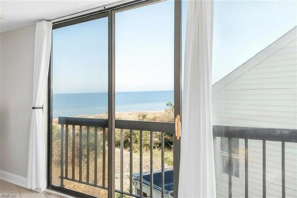 1222 E Ocean View Ave Property Photo 2