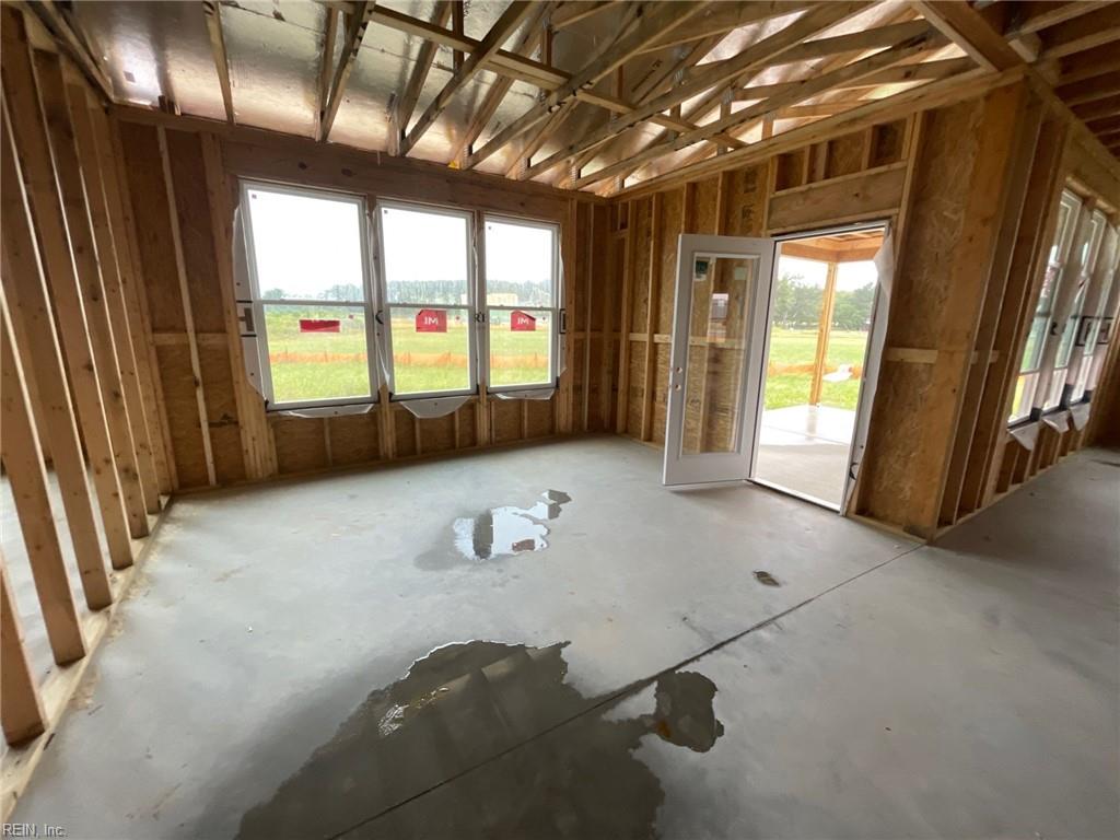 2116 Sanderson Rd Property Photo 5