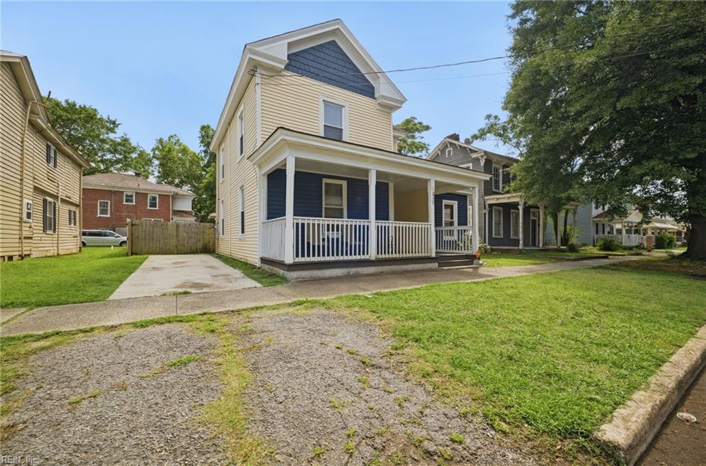 211 Central Ave Property Photo 3
