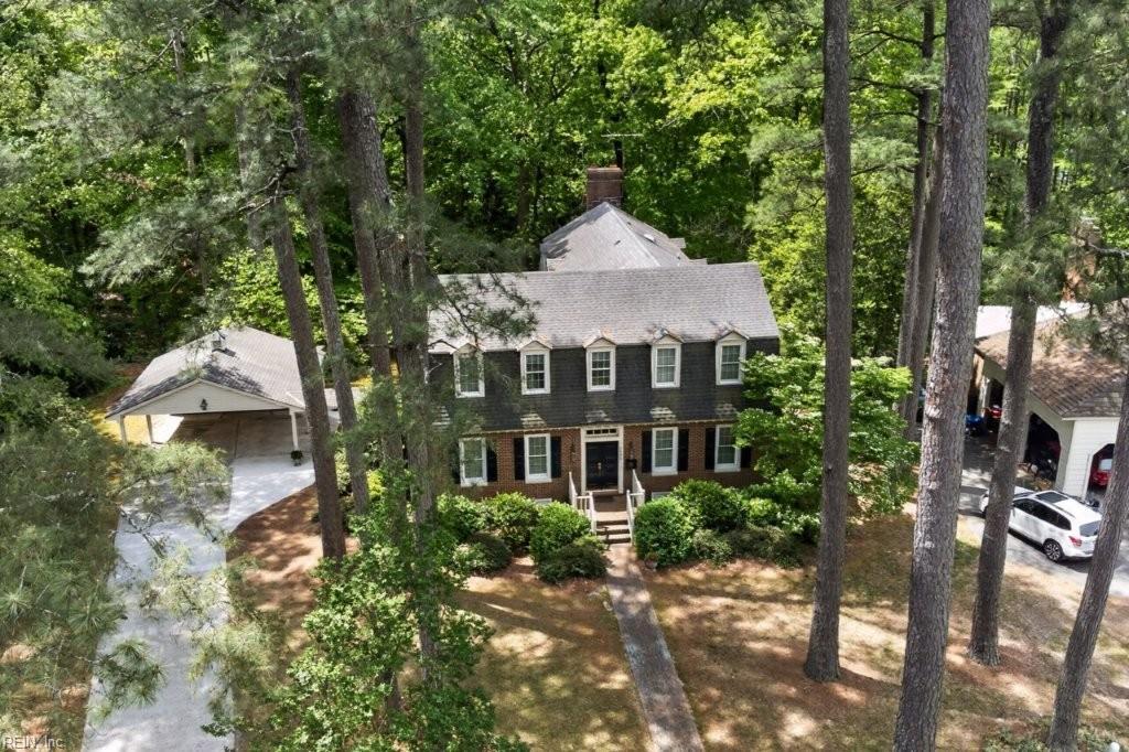1103 Pine Valley Dr Property Photo 2