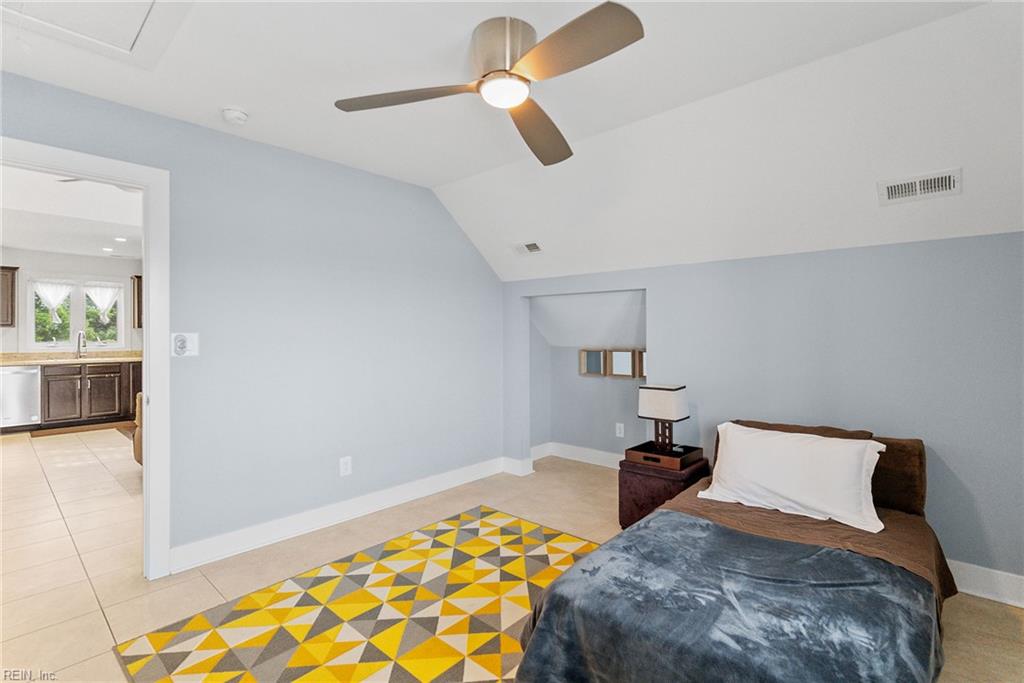 727 Tazewell Ave Property Photo 39