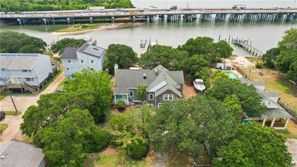 759 Ocean View Ave W Property Photo 1