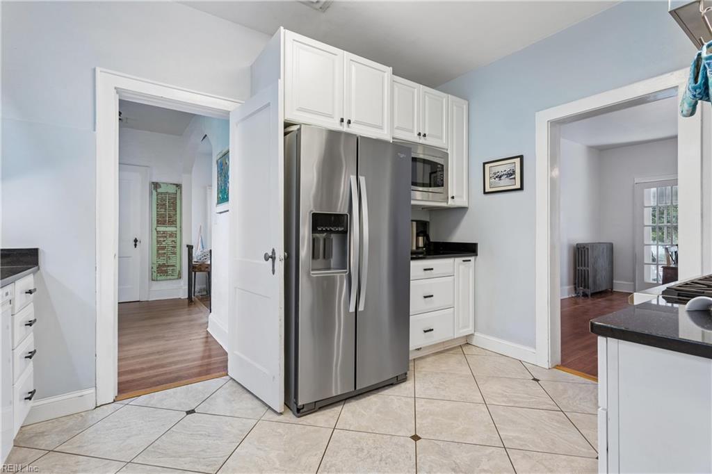 759 Ocean View Ave W Property Photo 18
