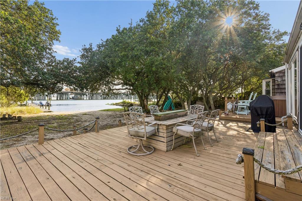 759 Ocean View Ave W Property Photo 41
