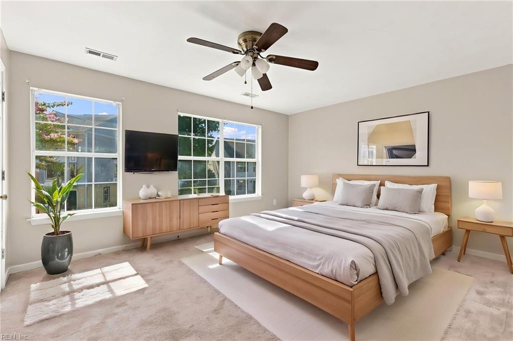 439 Eureka Loop Property Photo 10