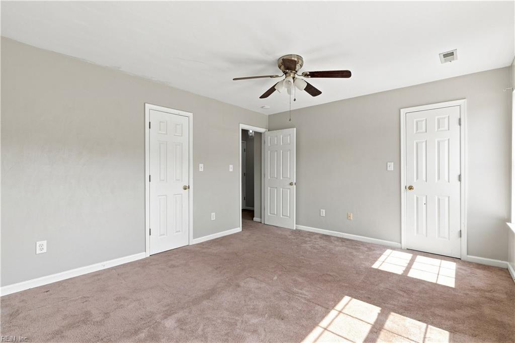 439 Eureka Loop Property Photo 11
