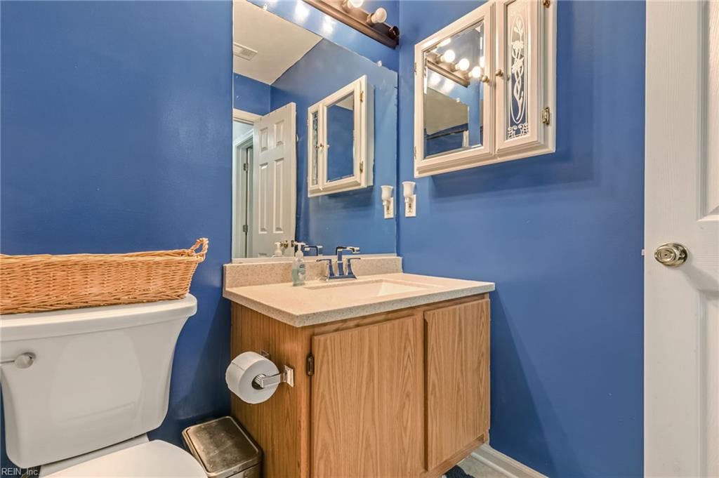 439 Eureka Loop Property Photo 12