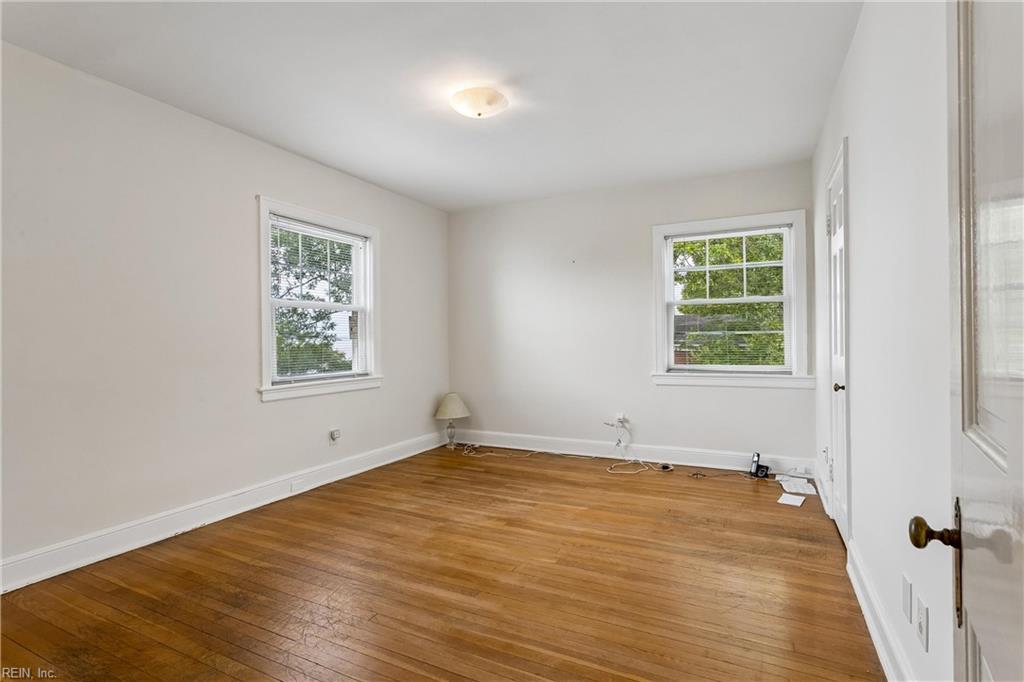 211 Hilton Ter Property Photo 8