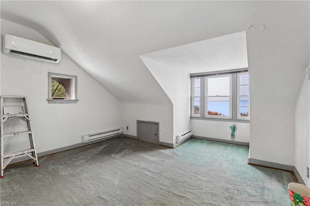 211 Hilton Ter Property Photo 14