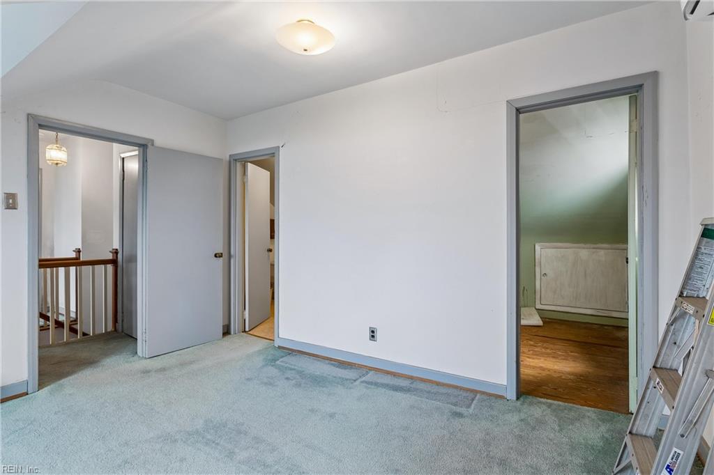 211 Hilton Ter Property Photo 15
