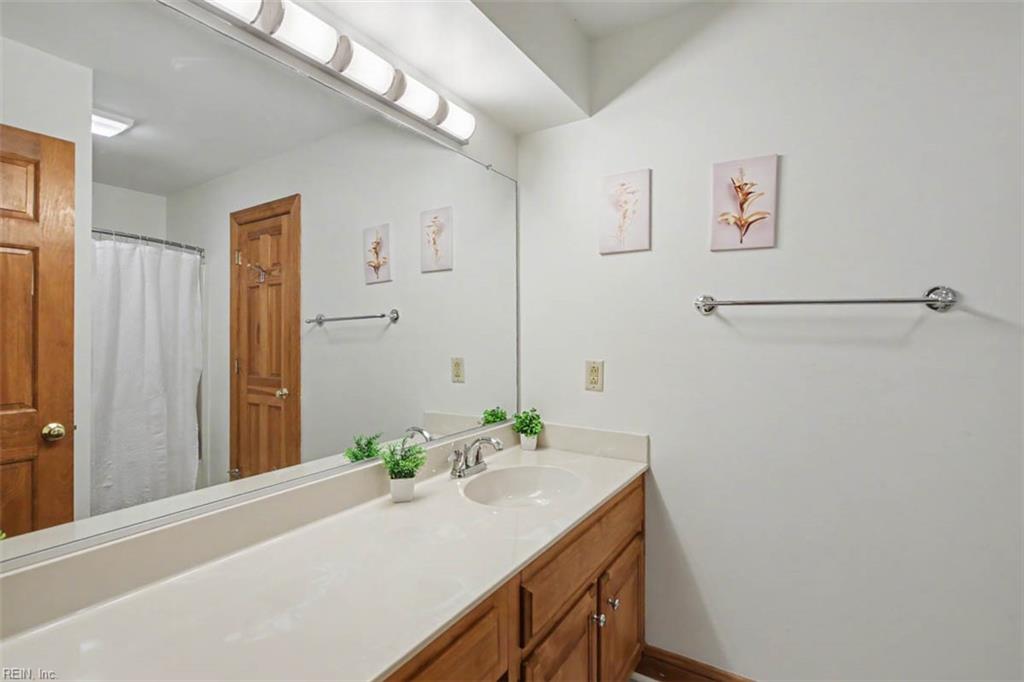 3691 Bridgewater Dr Property Photo 23