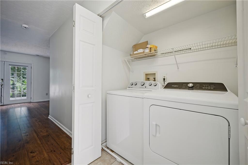 1758 Skiffes Creek Cir Property Photo 14