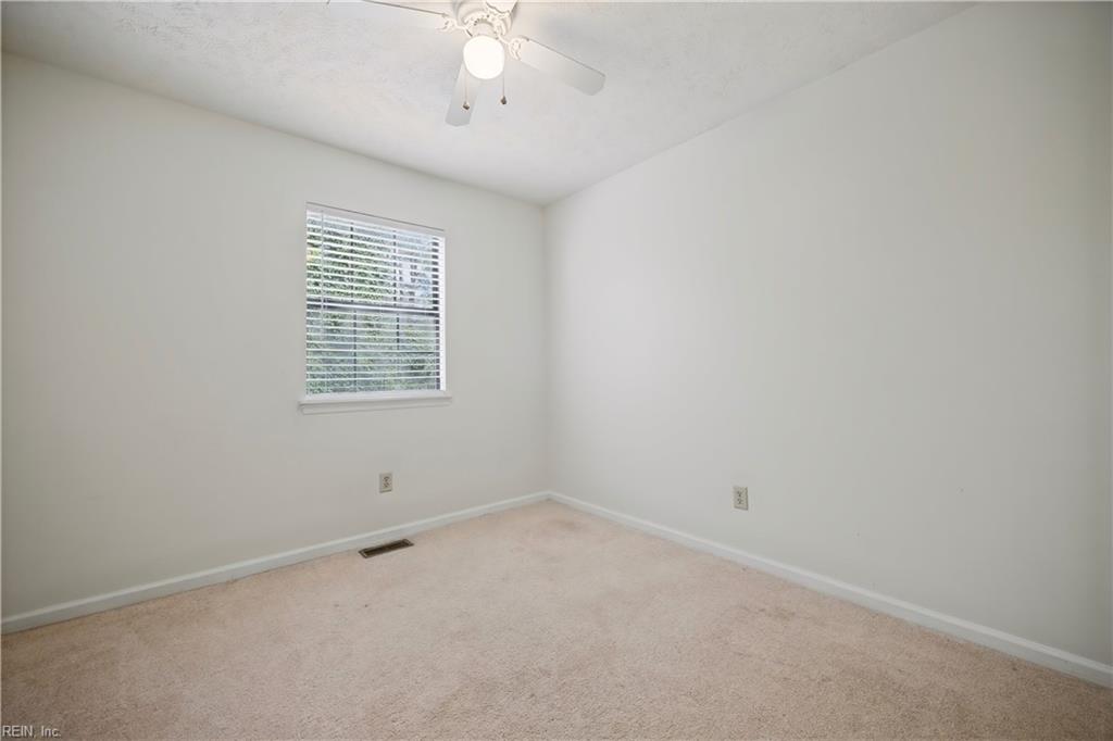 1758 Skiffes Creek Cir Property Photo 22