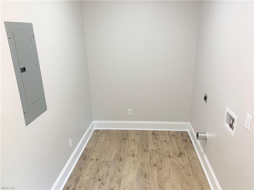 1432 Morris Cres Property Photo 46