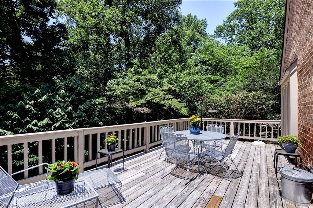 224 William Barksdale Property Photo 6