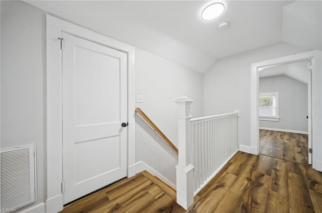 216 Manteo Ave Property Photo 17