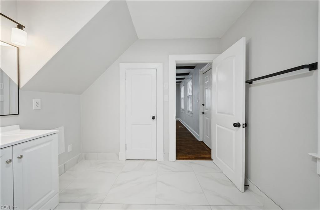 216 Manteo Ave Property Photo 21