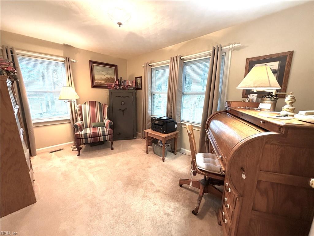 810 Hedgerow Ct Property Photo 19