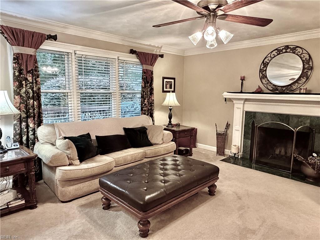 810 Hedgerow Ct Property Photo 25
