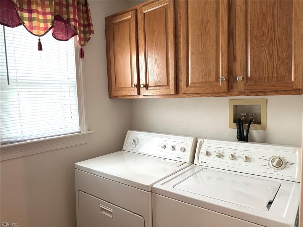 810 Hedgerow Ct Property Photo 41