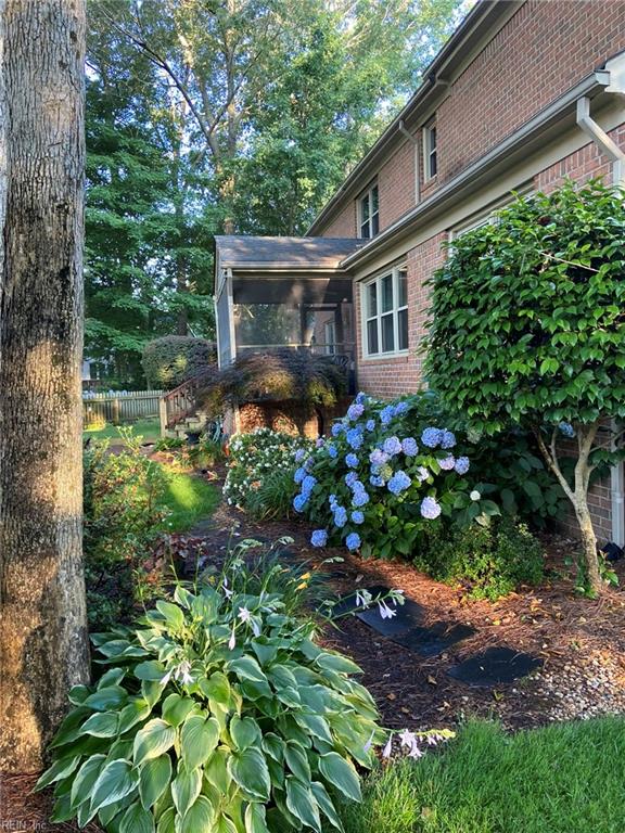 810 Hedgerow Ct Property Photo 44
