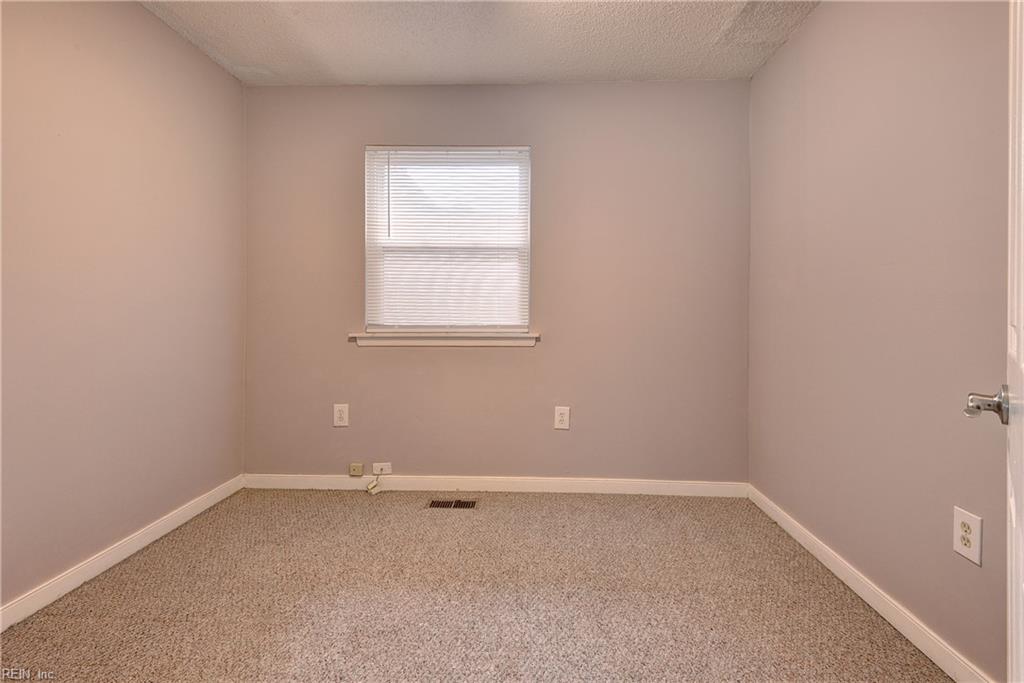 806 Burton St Property Photo 23