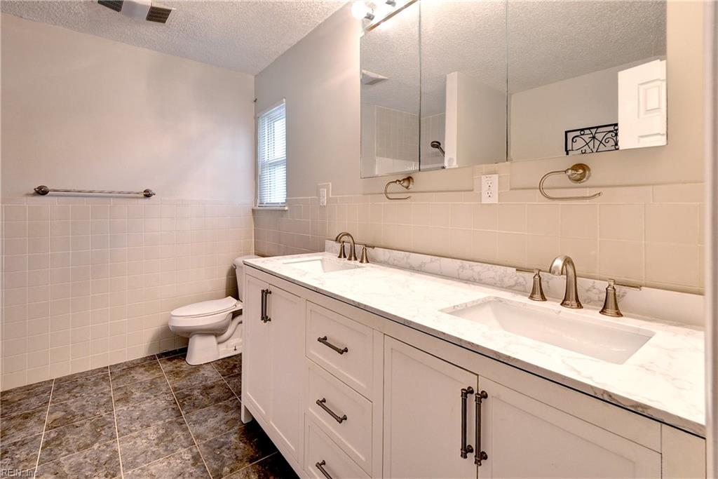 806 Burton St Property Photo 27