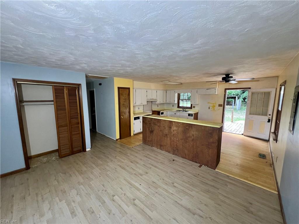 19011 Indian Town Rd Property Photo 5