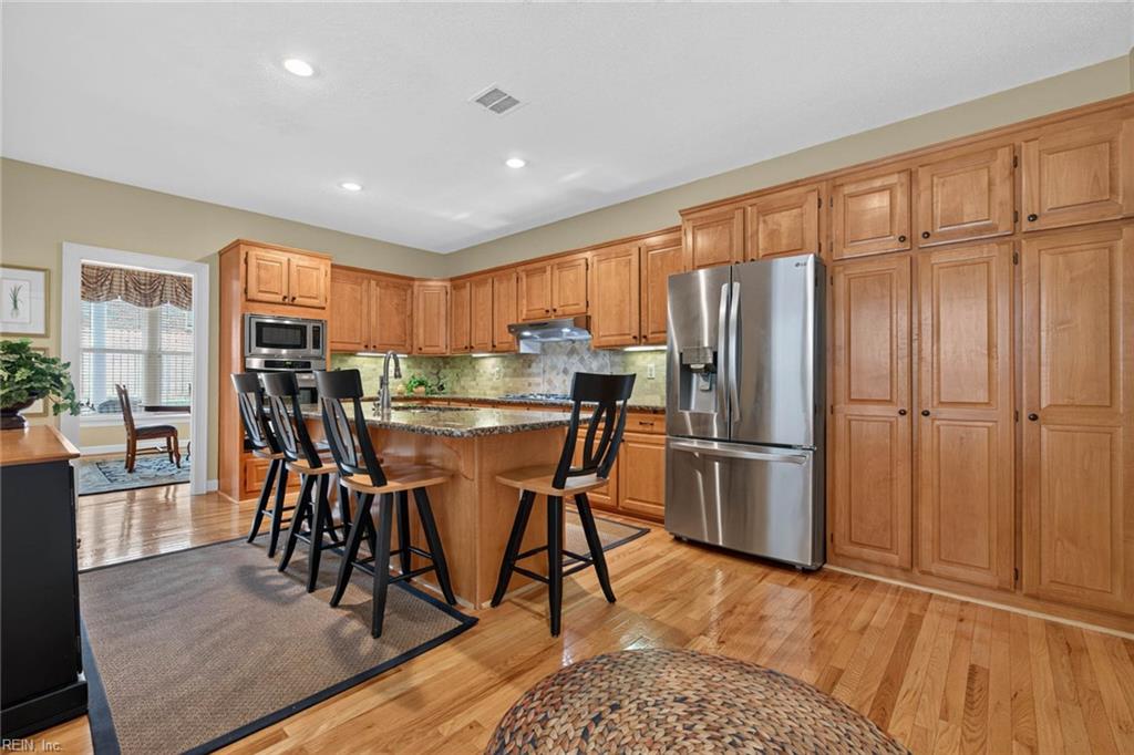 1046 Collection Creek Way Property Photo 11