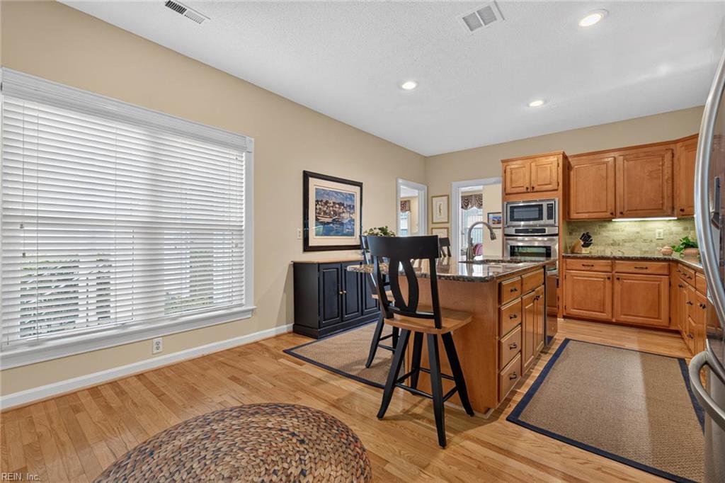 1046 Collection Creek Way Property Photo 12