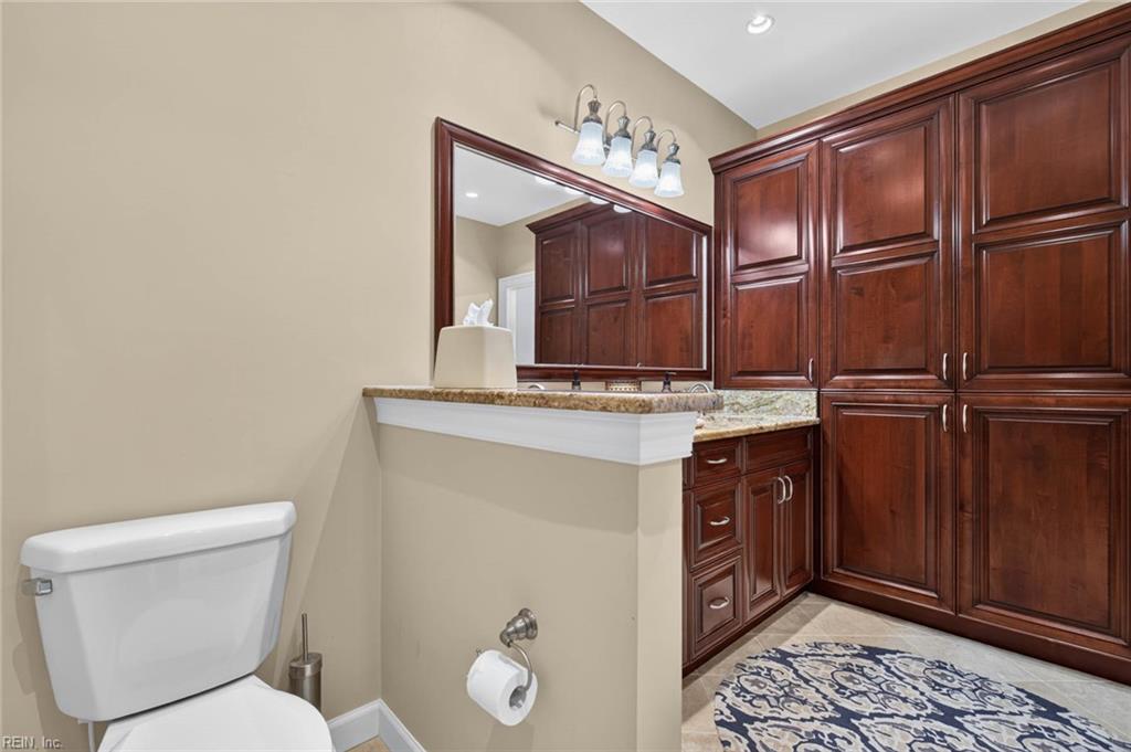 1046 Collection Creek Way Property Photo 25