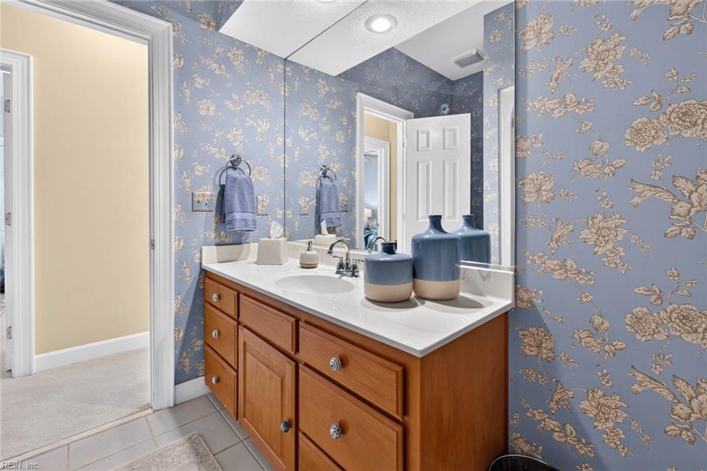 1046 Collection Creek Way Property Photo 31