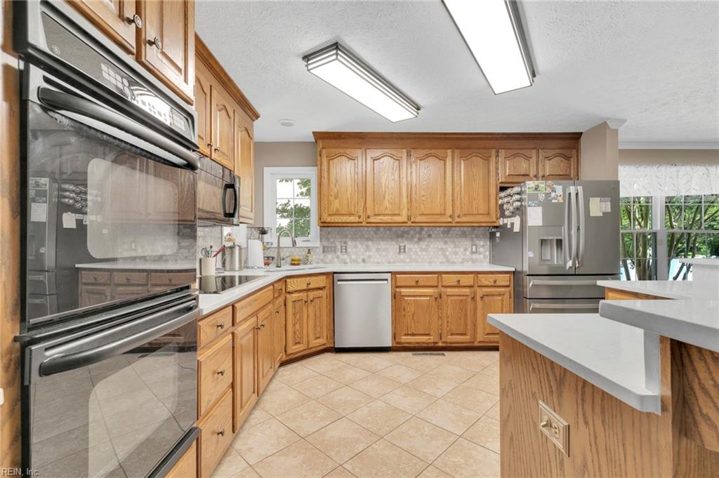 23080 Quail Covey Ct Property Photo 6