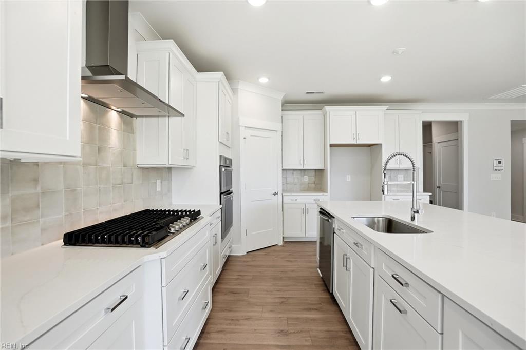 403 Warraskoyak Xing Property Photo 12