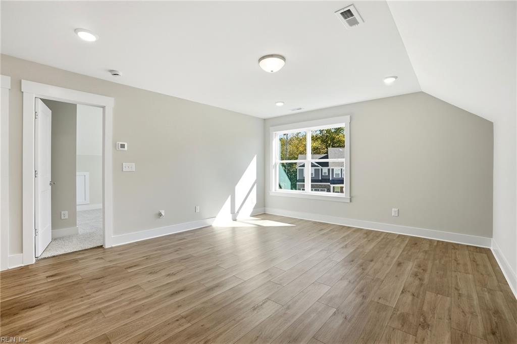 403 Warraskoyak Xing Property Photo 18