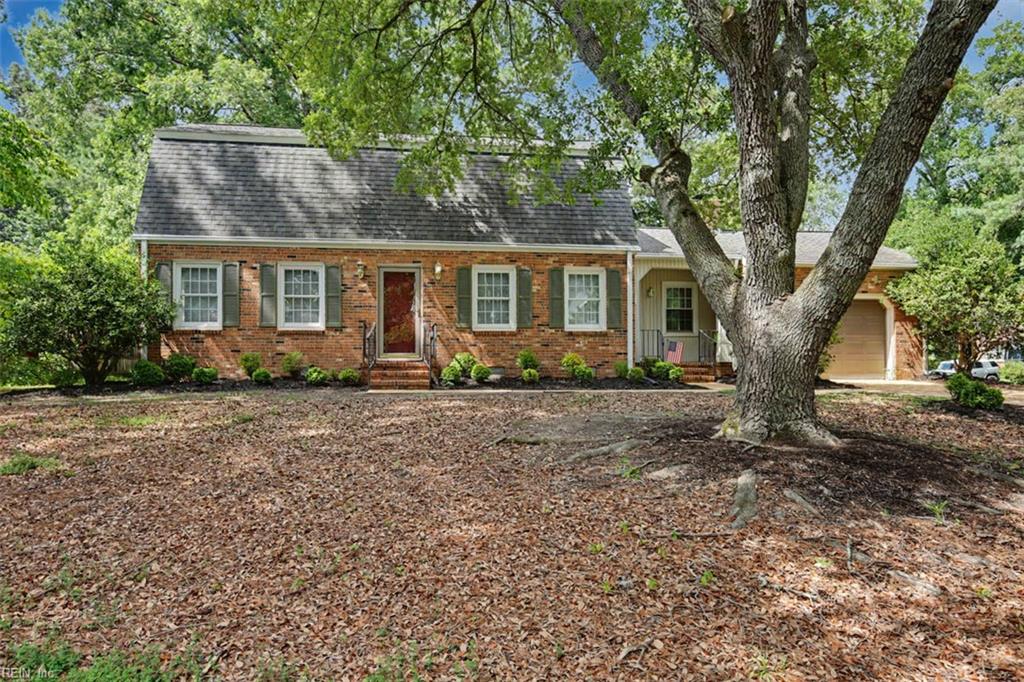 323 Williamsburg Ct Property Photo 2