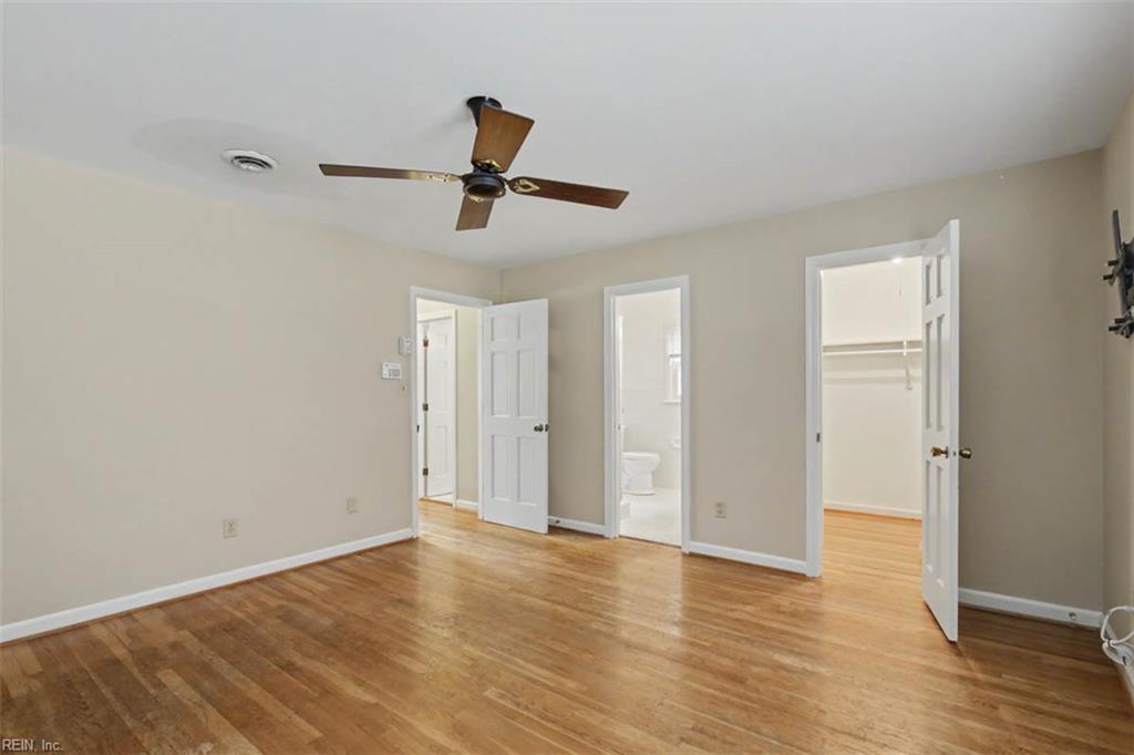 323 Williamsburg Ct Property Photo 15