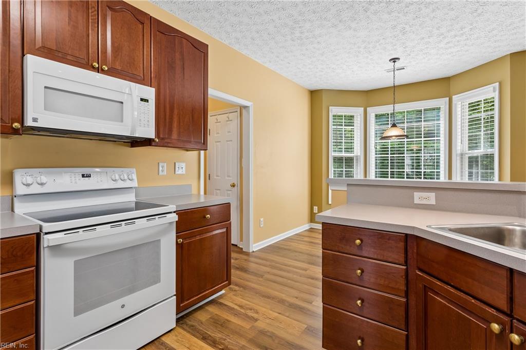 6100 Shrewsbury Sq Property Photo 16
