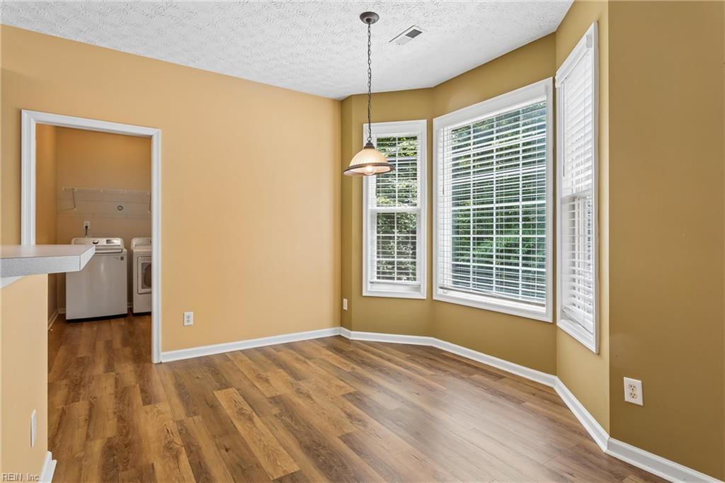 6100 Shrewsbury Sq Property Photo 21