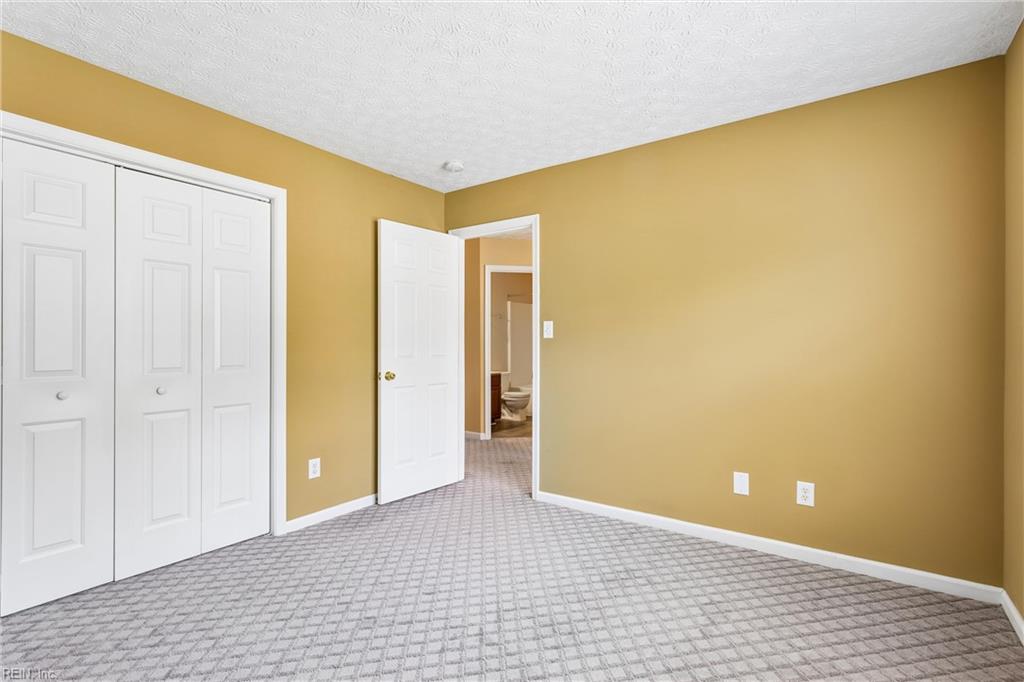 6100 Shrewsbury Sq Property Photo 32