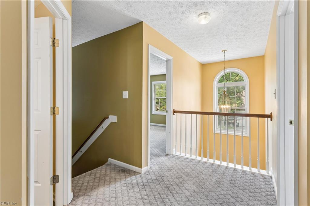 6100 Shrewsbury Sq Property Photo 35